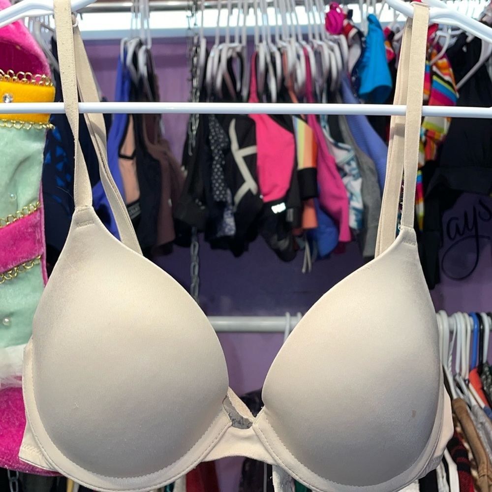 32A beige simple bra